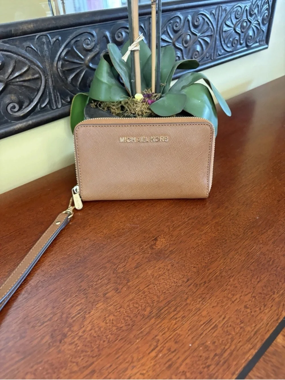 Michael Kors Women's Jet Set Travel Gold Zip Around Brown Leather Wallet